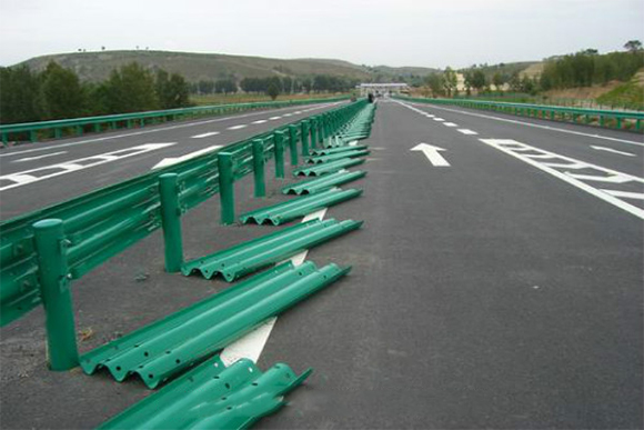 桦甸波形护栏的维护与管理确保道路安全的关键步骤